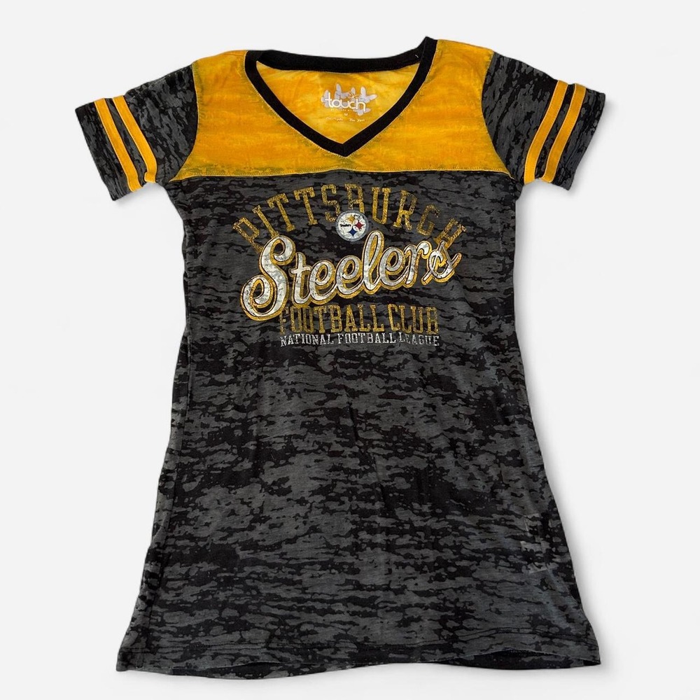 Touch by Alyssa Milano | Pittsburgh Steelers V-Neck T-shirt | Size Medium